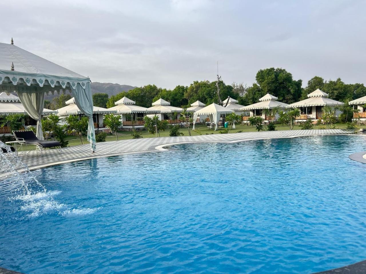 Ananda Resort Pushkar Buitenkant foto