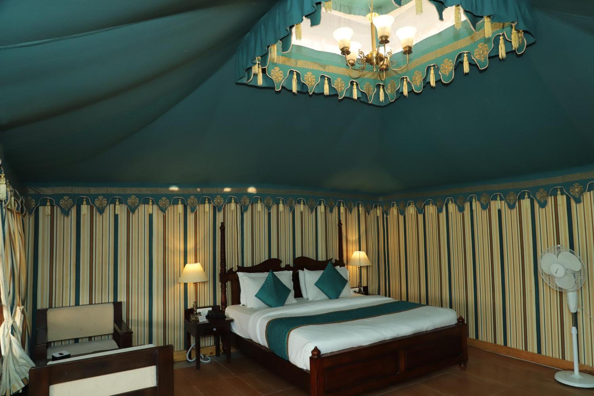 Ananda Resort Pushkar Buitenkant foto
