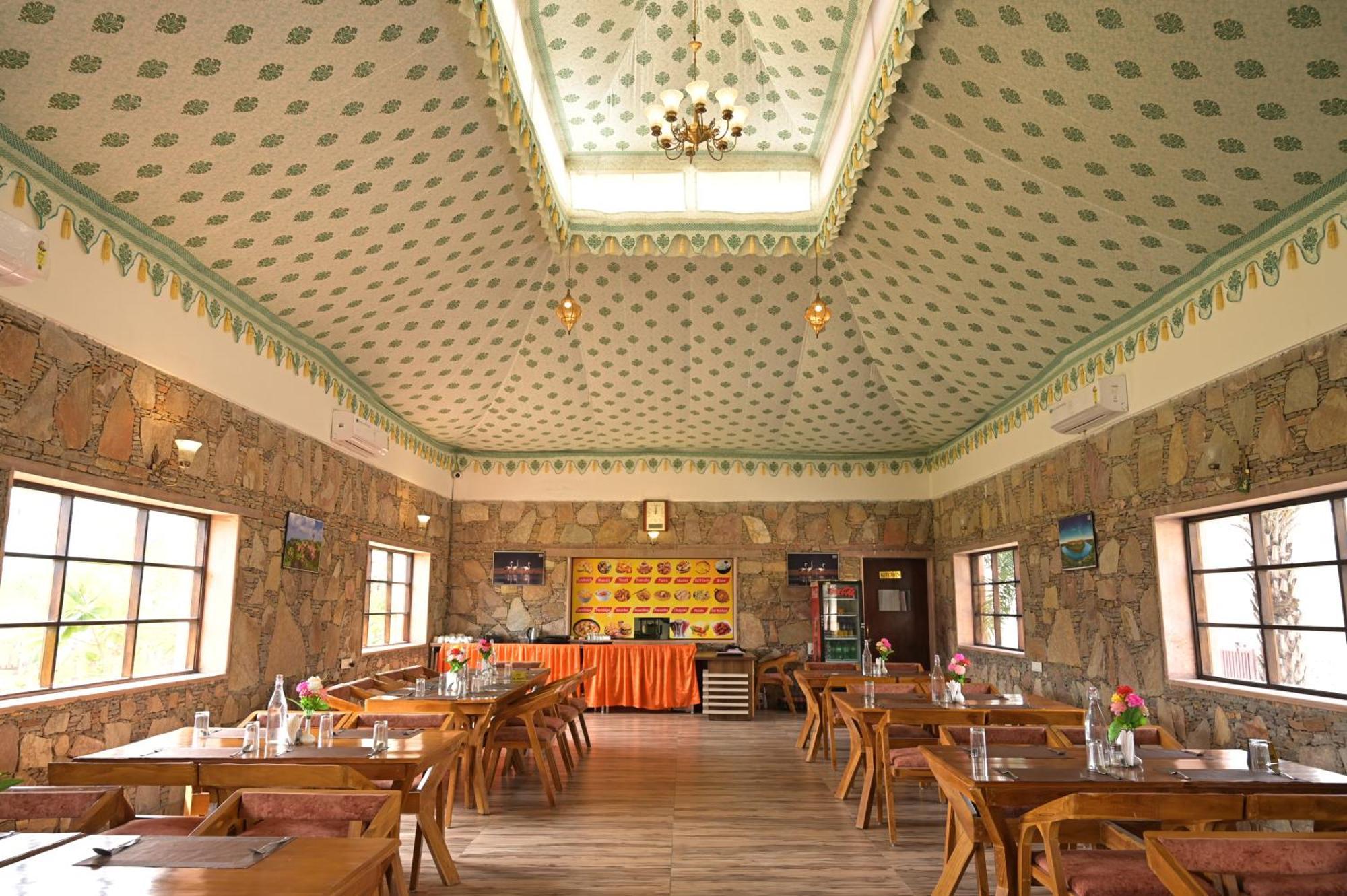 Ananda Resort Pushkar Buitenkant foto