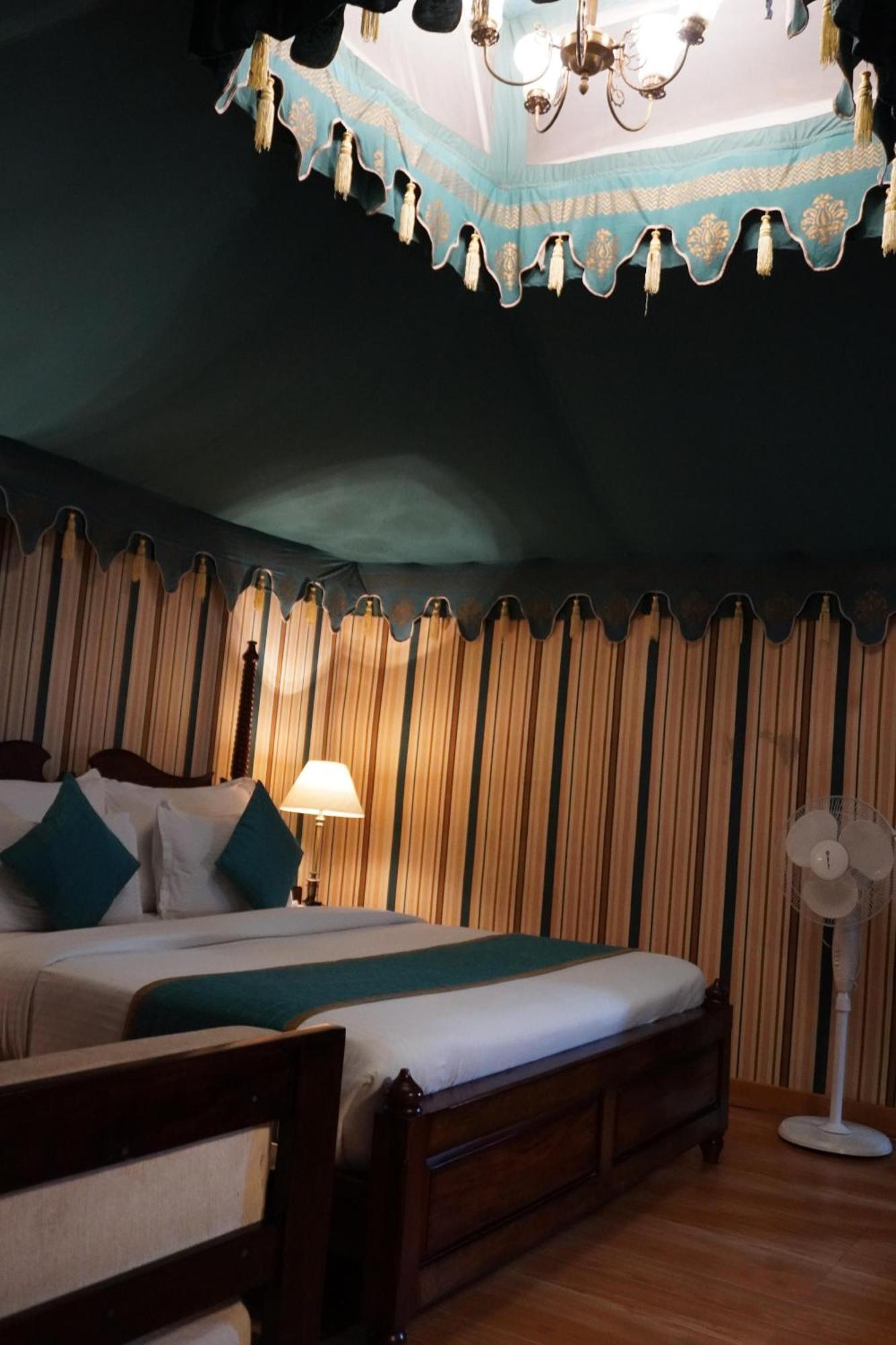 Ananda Resort Pushkar Buitenkant foto
